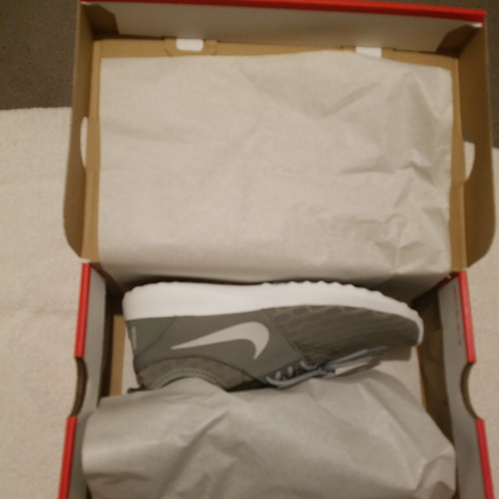 Nike Women's Juvenate Athletic Shoes - Picture 2 of 6